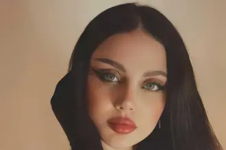 ابنة هيفاء وهبي تحسم الجدل حول ارتباطها بأحمد أبو هشيمة