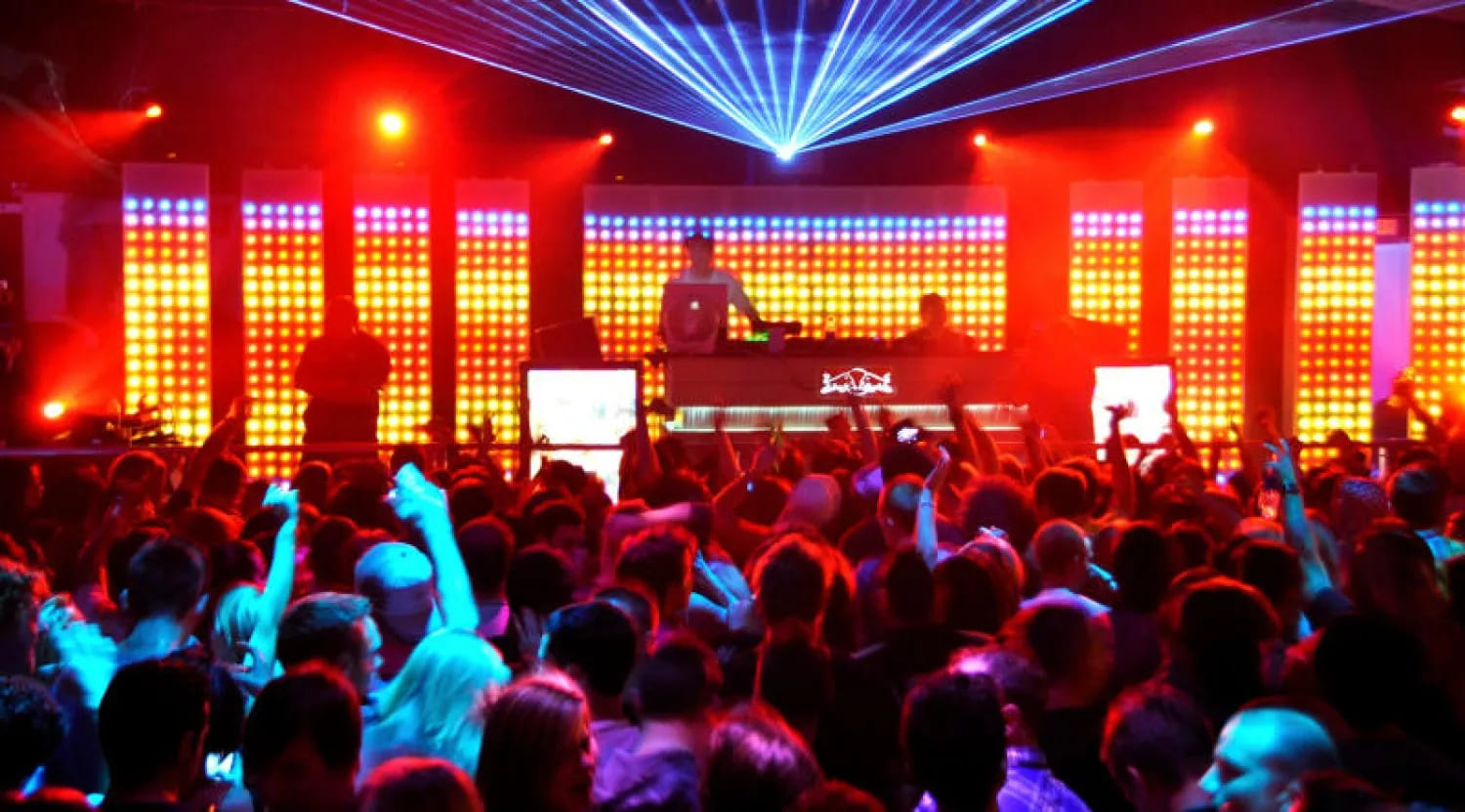 صورة حول : عاجل | مدرسة خاصة تتحدى التعليم والداخلية وتستفز سكان طبربور عاجل | مدرسة خاصة تتحدى التعليم والداخلية وتستفز سكان طبربور