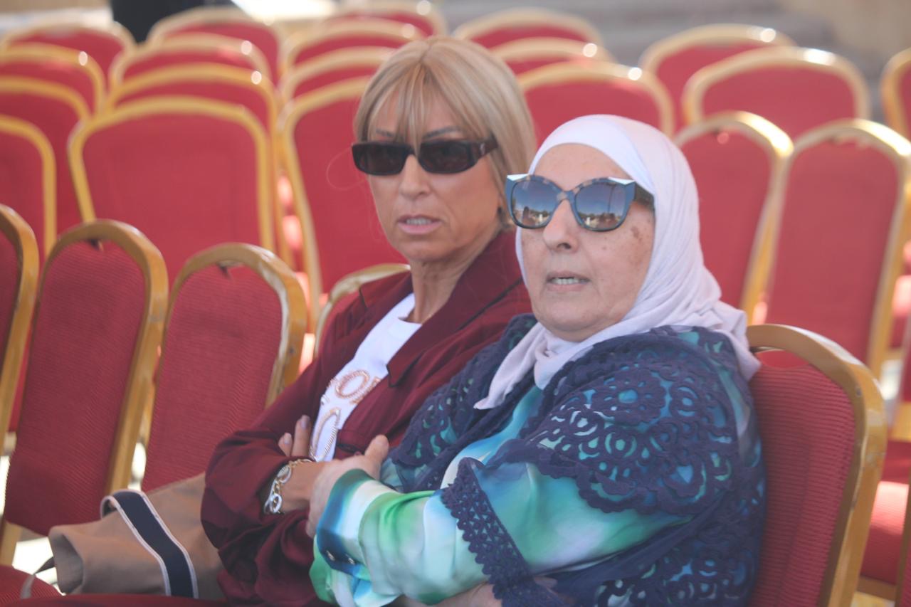 الأميرة بسمة بنت علي تفتتح بازار المزارع في حدائق الملك عبدالله الثاني .. فيديو وصور