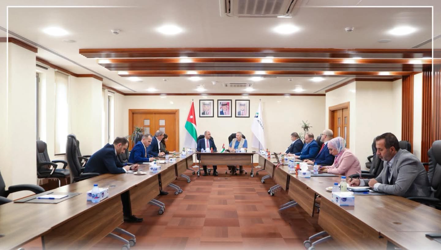 الشواربة يطلع على الخطة الاستراتيجية لسلطة العقبة الخاصة والمخطط الشمولي للمدينة