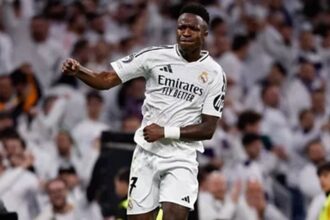 فينيسيوس جونيور يفكر بالرحيل عن ريال مدريد بعد خلاف مع ألونسو