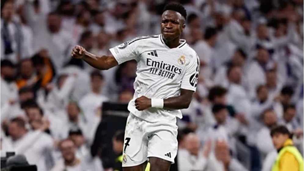 فينيسيوس جونيور يفكر بالرحيل عن ريال مدريد بعد خلاف مع ألونسو