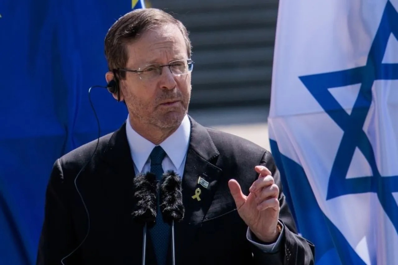 هرتسوغ: العمليات في غزة مستمرة حتى استعادة آخر مختطف