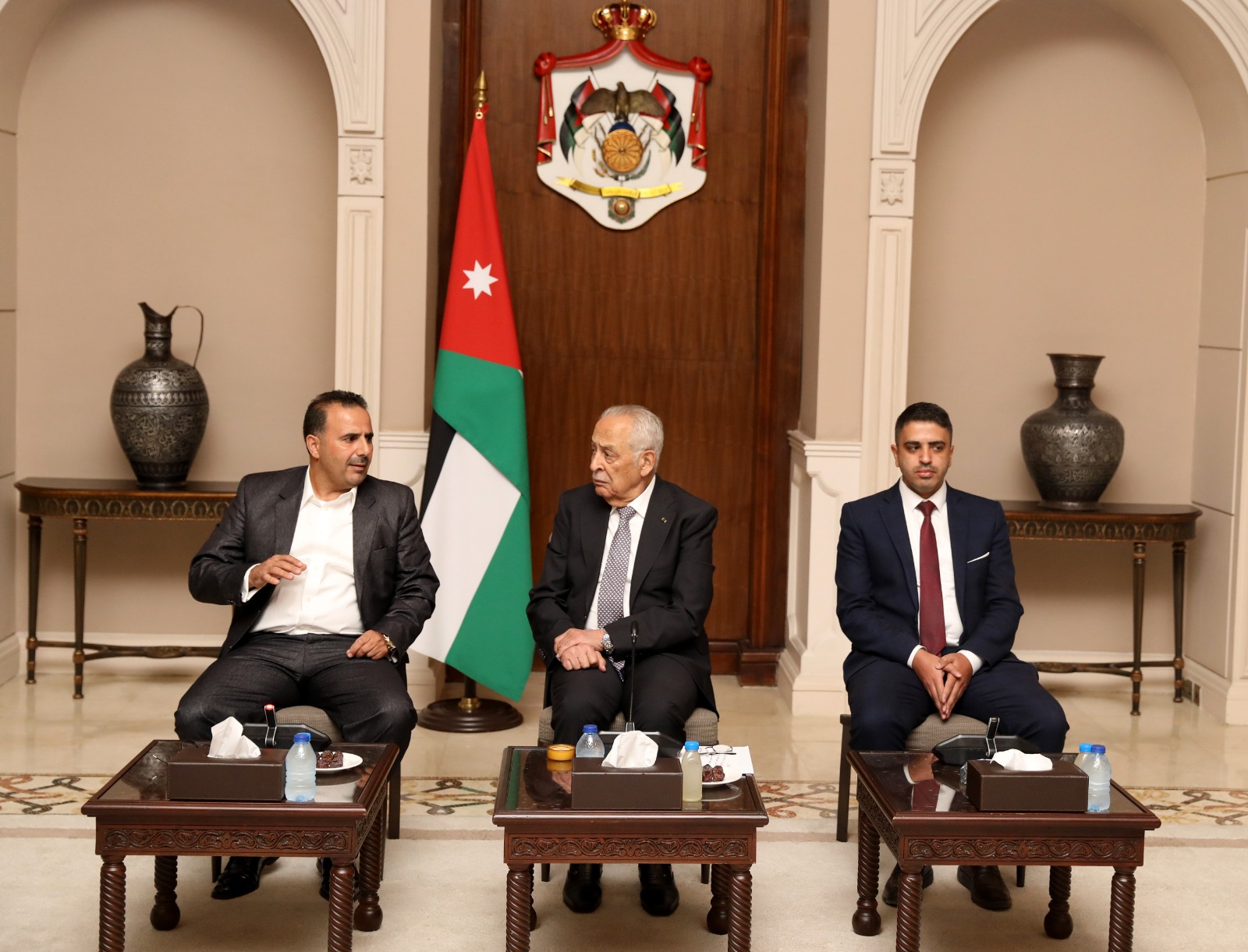 العيسوي لوفد من عشيرة المشاقبة: التحديث الشامل خيار وطني يعزز ثقة الأردنيين بمستقبلهم