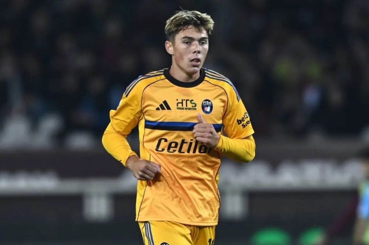 صورة حول : الوريث لويس بوفون يسير على خطى والده في الدوري الإيطالي الوريث لويس بوفون يسير على خطى والده في الدوري الإيطالي