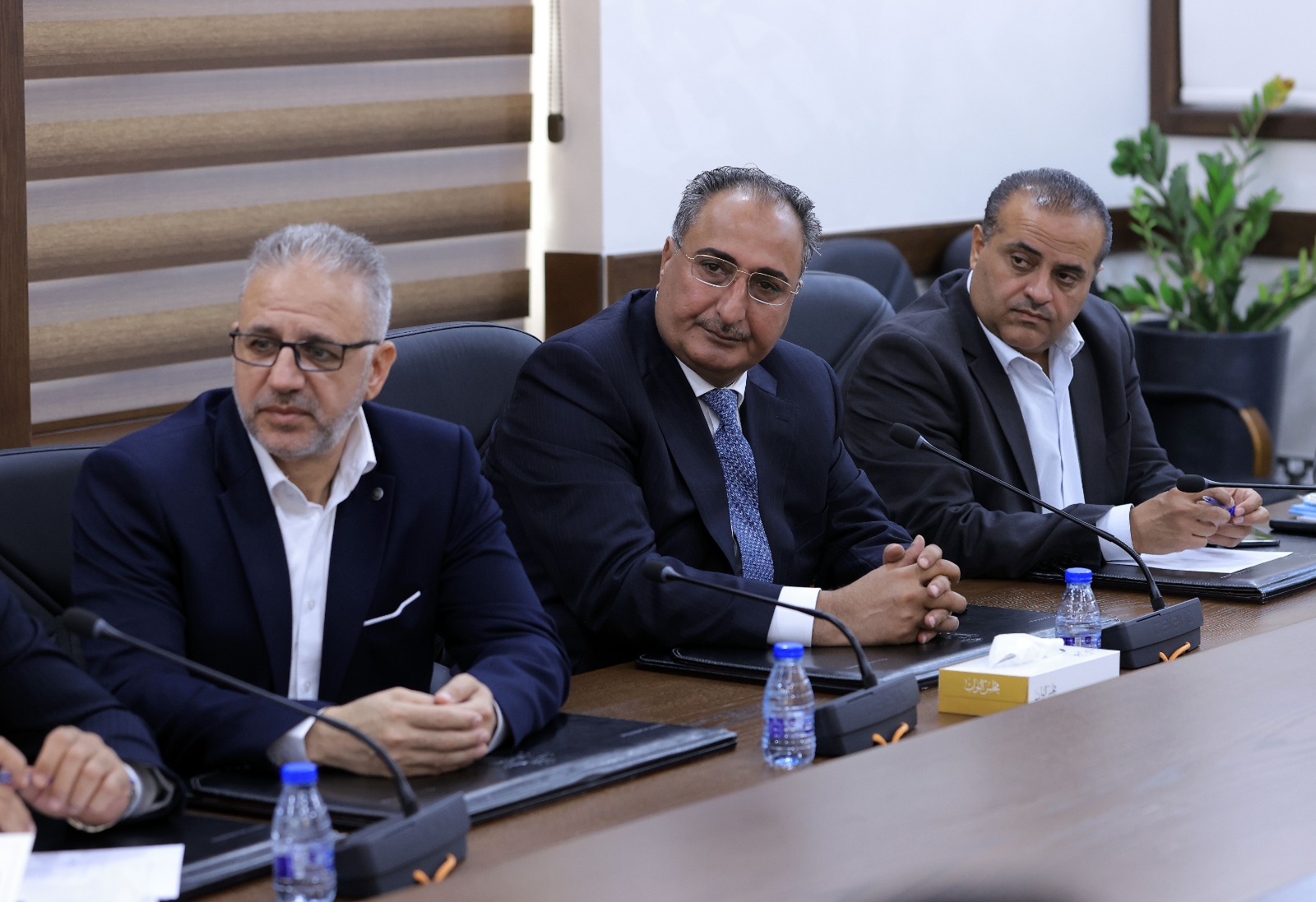 عاجل | القاضي يترأس اجتماعاً للجنة الرد على خطبة العرش