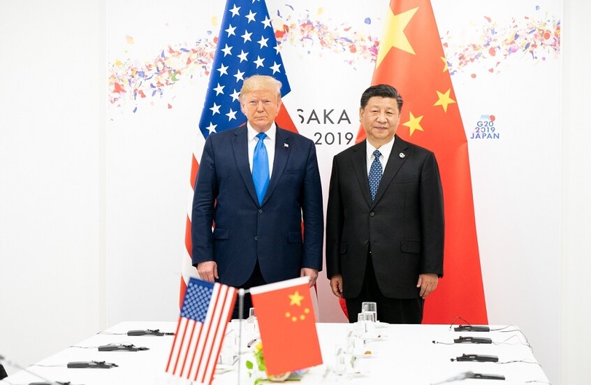 صورة حول : ترامب يصف اجتماعه مع شي جين بينغ بـ"الرائع" ويكشف عن اتفاقات جديدة ترامب يصف اجتماعه مع شي جين بينغ بـ"الرائع" ويكشف عن اتفاقات جديدة