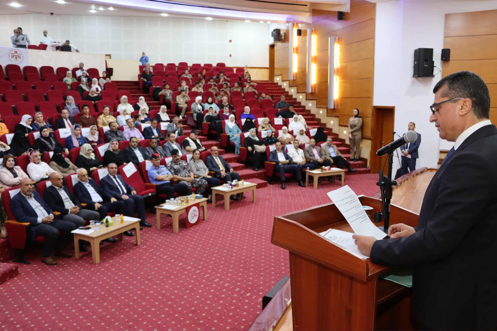 تربية العقبة تحتفل بيوم المعلم العالمي"صور"