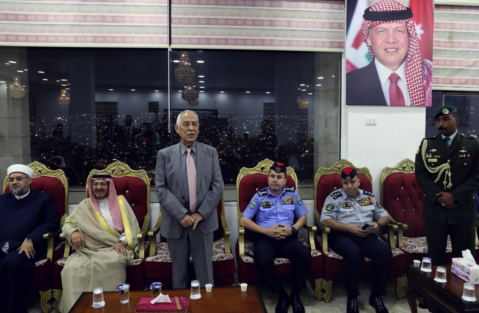 مندوبًا عن الملك وولي العهد.. العيسوي يعزي القضاة والحجازي والكلوب والخالدي