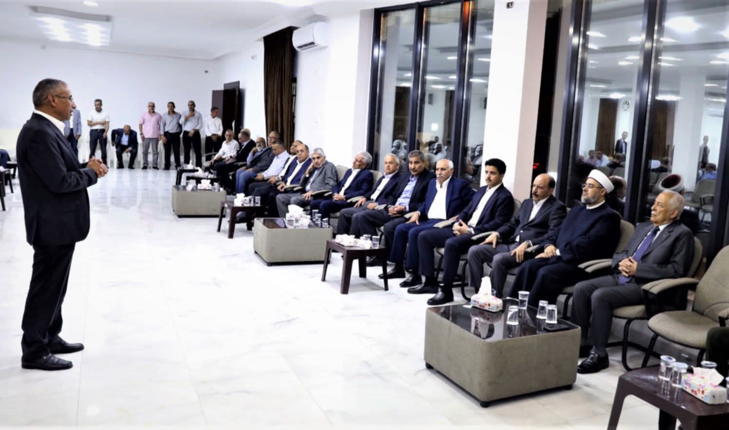 صورة حول : حامد باكير يكتب بحق العيسوي حامد باكير يكتب بحق العيسوي