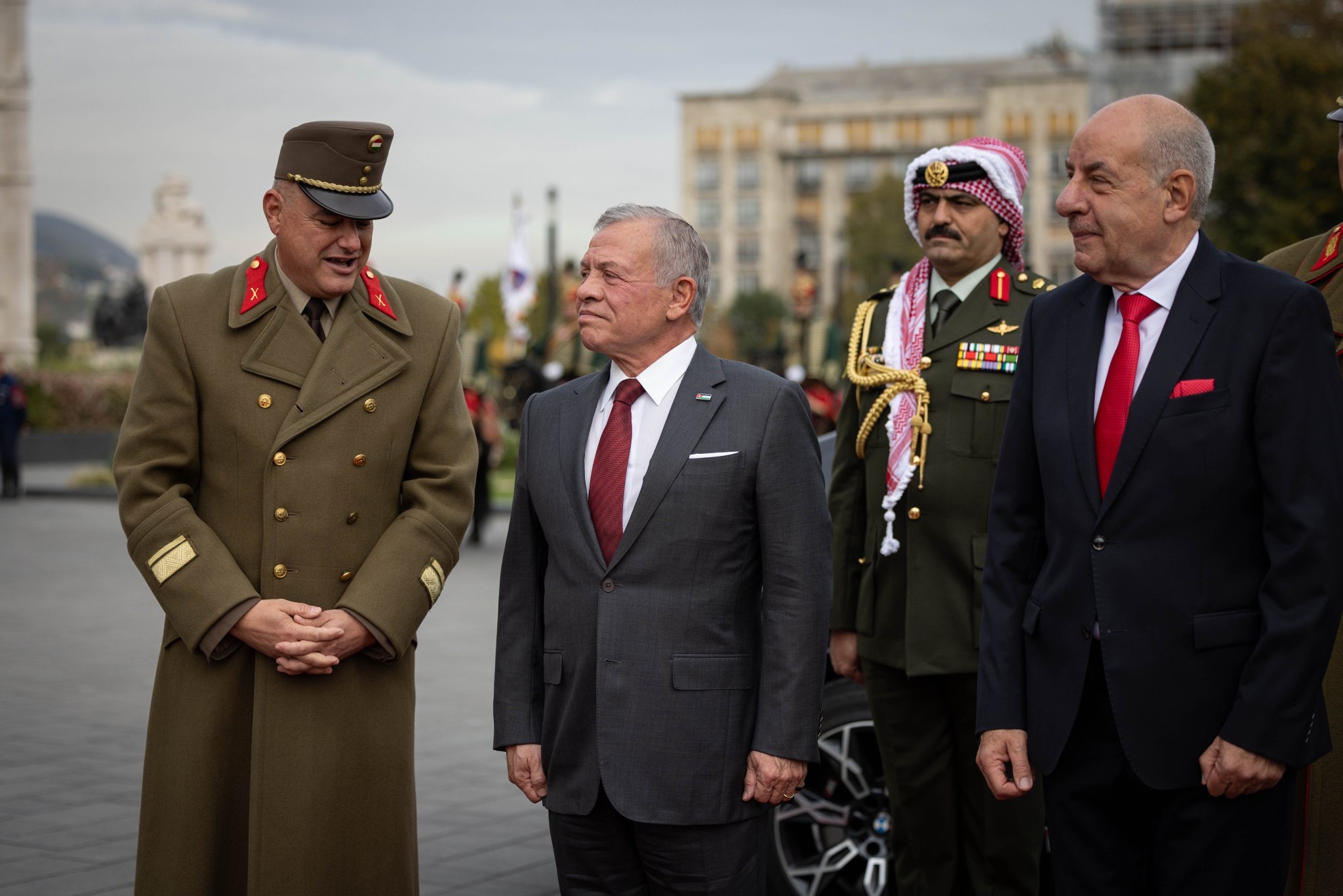 صورة حول : عاجل | الملك يؤكد من بودابست ضرورة إنهاء الحرب في غزة وضمان تنفيذ الاتفاق الإنساني عاجل | الملك يؤكد من بودابست ضرورة إنهاء الحرب في غزة وضمان تنفيذ الاتفاق الإنساني