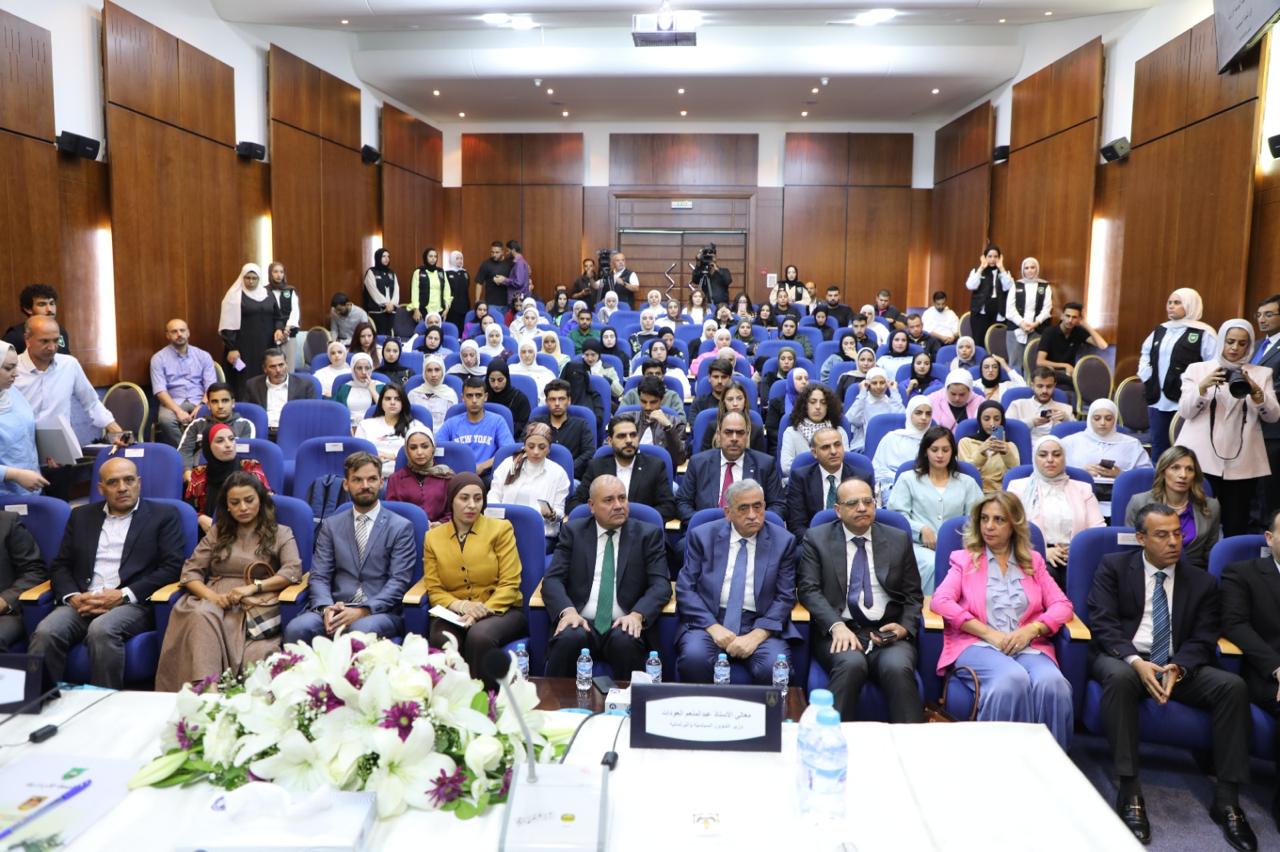 صورة حول : العودات من الجامعة الأردنية يطلق "حواريات تعزيز مشاركة طلبة الجامعات الاردنية في الحياة السياسية" العودات من الجامعة الأردنية يطلق "حواريات تعزيز مشاركة طلبة الجامعات الاردنية في الحياة السياسية"