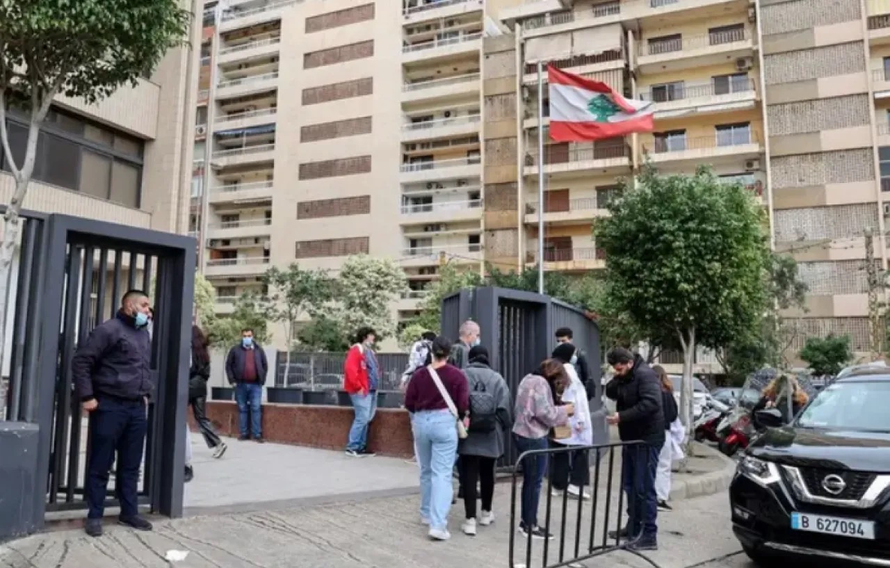 صورة حول : فضيحة تزوير علامات في كلية الحقوق بالجامعة اللبنانية تهز الوسط الأكاديمي فضيحة تزوير علامات في كلية الحقوق بالجامعة اللبنانية تهز الوسط الأكاديمي