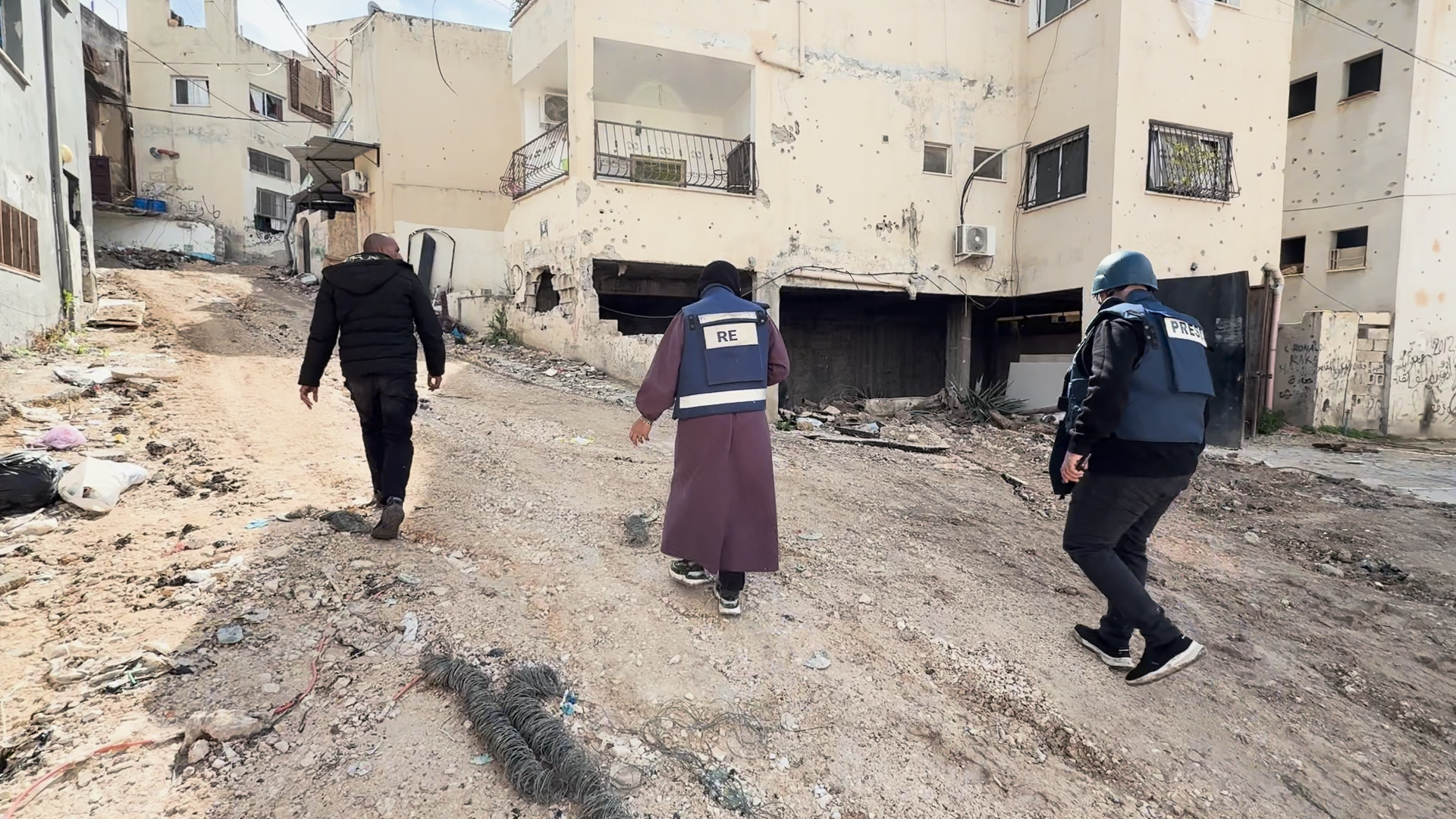 وزير الدفاع الإسرائيلي: سنتعامل مع كل من يساعد الإرهاب «بنموذج مخيم جنين»