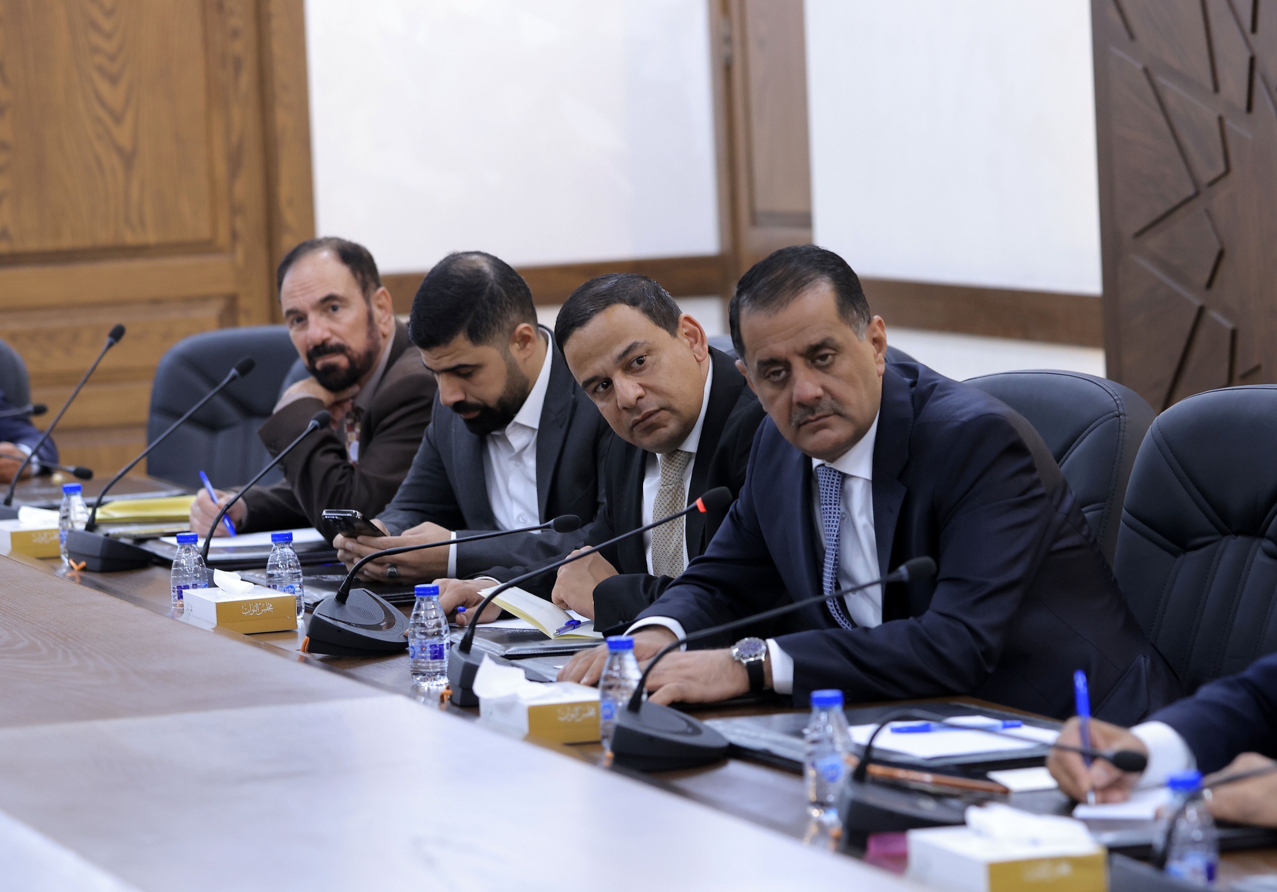 عاجل | القاضي يترأس اجتماعاً للجنة الرد على خطبة العرش