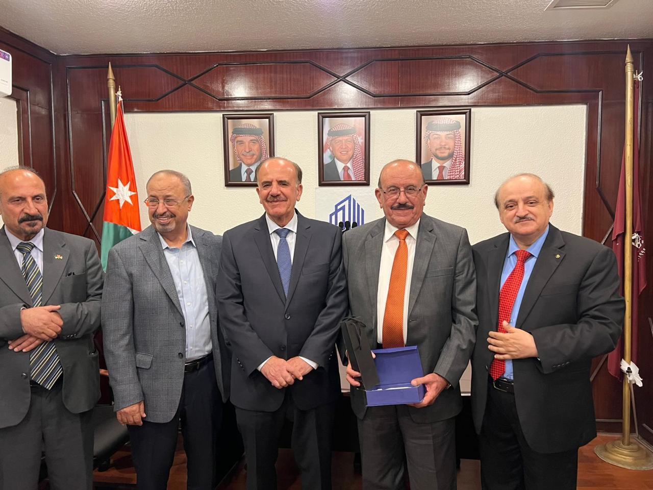 حزب البناء الوطني يحتفي بيوم المعلم ويكرّم نخبة من المربين