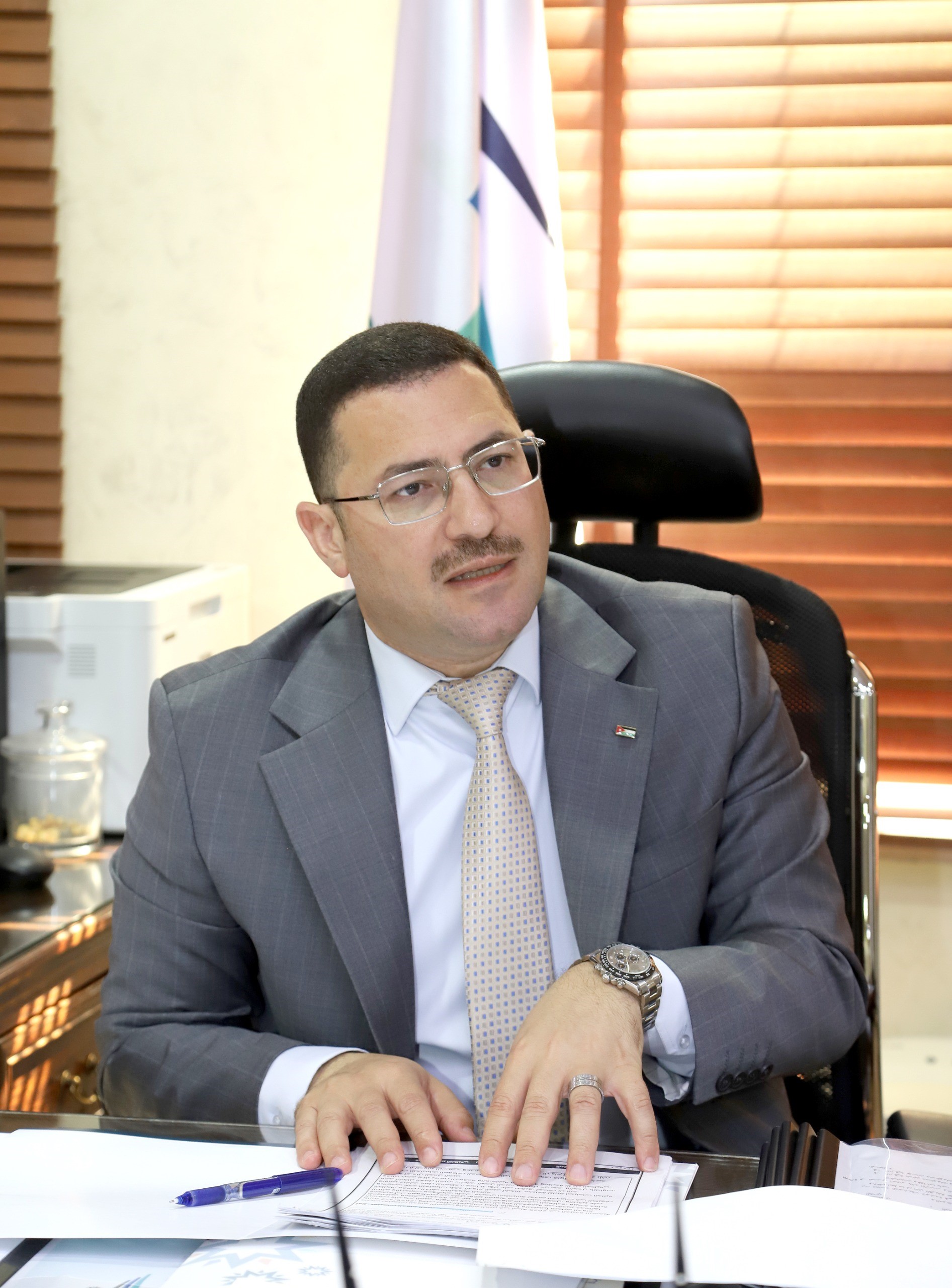 صورة حول : الخدمة والإدارة العامة توضح تصريح فايز النهار حول "73 عامًا للتعيين" الخدمة والإدارة العامة توضح تصريح فايز النهار حول "73 عامًا للتعيين"