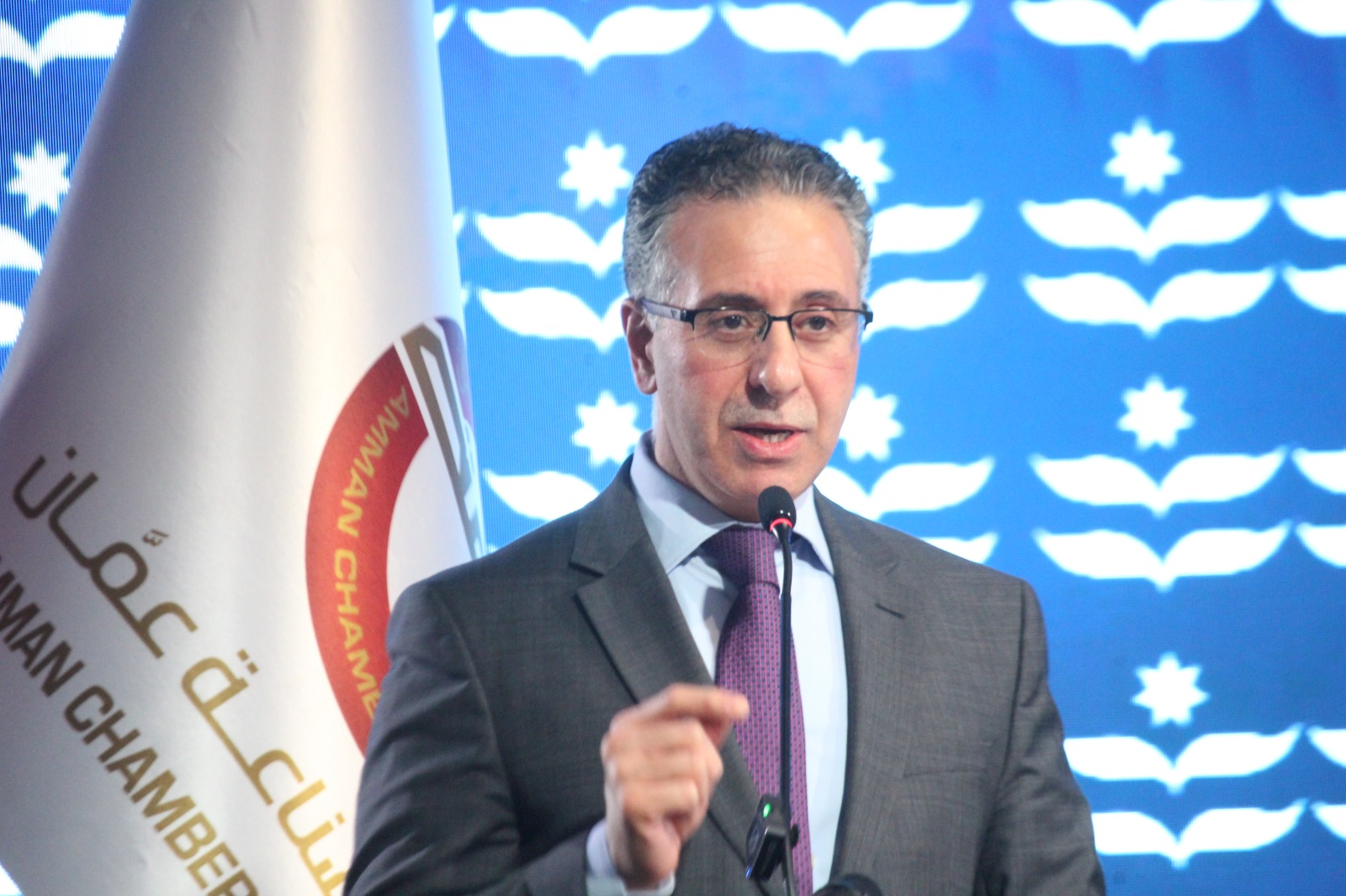 جعفر حسان يكرم 100 شركة صناعية في الأردن .. فيديو وصور