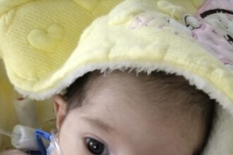 أنقذوا طفلتي.. أب يناشد العالم لإنقاذ طفلته