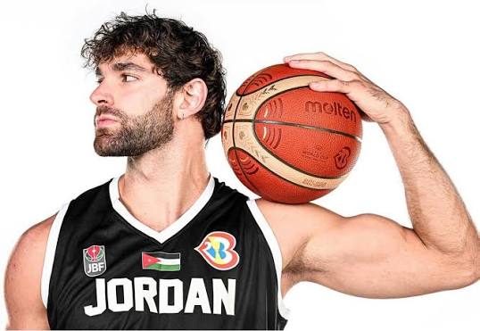 اتحاد السلة يحرم زين النجداوي من اللعب محليًا ودوليًا لرفضه تمثيل المنتخب الوطني