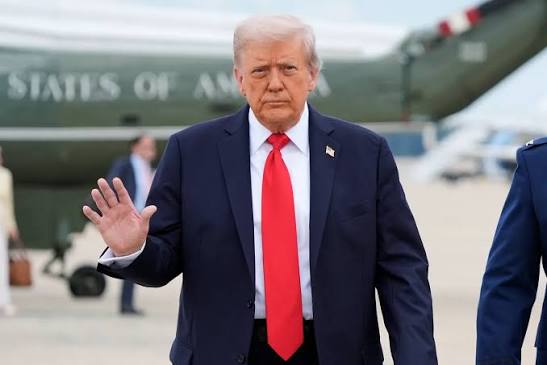 ترامب يطالب حماس بنزع السلاح دون تدخل الجيش الأميركي