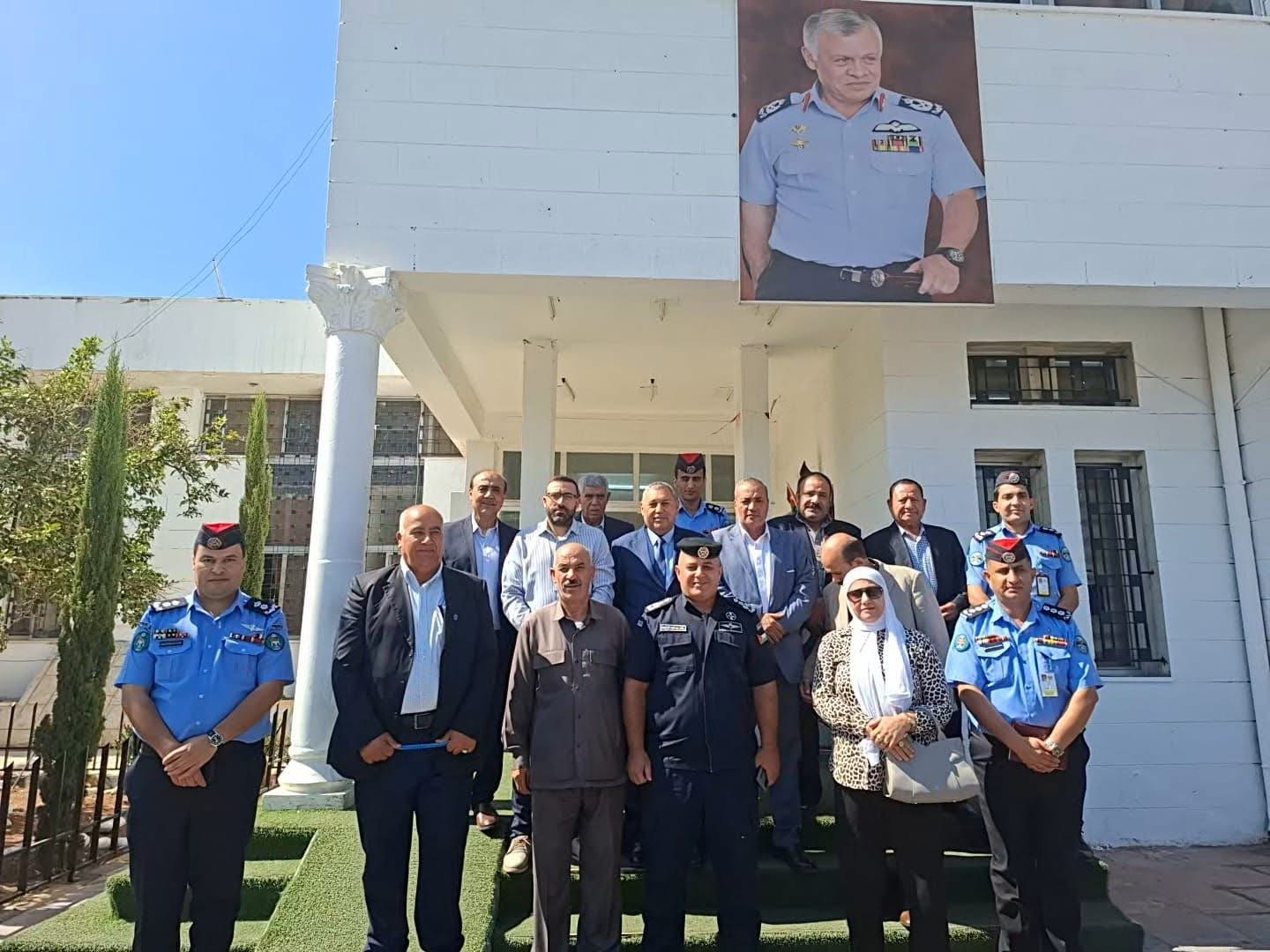 صورة حول : مدير شرطة جرش يترأس اجتماع المجلس المحلي لمركز أمن المدينة مدير شرطة جرش يترأس اجتماع المجلس المحلي لمركز أمن المدينة