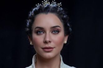 نقيب الصحافيين السوريين يمنع عرض أعمال سلاف فواخرجي