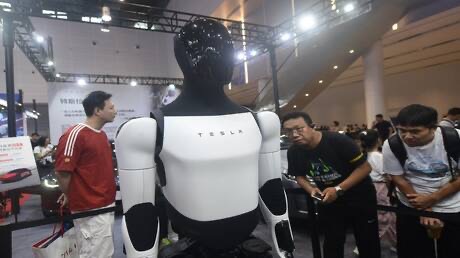 صورة حول : إيلون ماسك يعرض روبوت “أوبتيموس” إيلون ماسك يعرض روبوت “أوبتيموس”