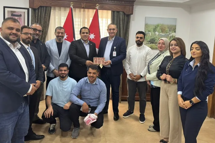 صورة حول : وزير البيئة يبحث مع مؤسسة "محافظتي" آفاق التعاون في تعزيز العمل التطوعي والوعي البيئي وزير البيئة يبحث مع مؤسسة "محافظتي" آفاق التعاون في تعزيز العمل التطوعي والوعي البيئي