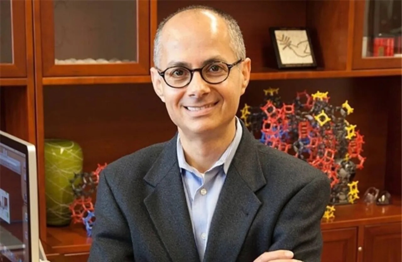 صورة حول : العالم الأردني عمر ياغي يفوز بجائزة نوبل للكيمياء لعام 2025 العالم الأردني عمر ياغي يفوز بجائزة نوبل للكيمياء لعام 2025