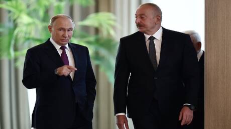 صورة حول : بوتين يلتقي علييف بوتين يلتقي علييف