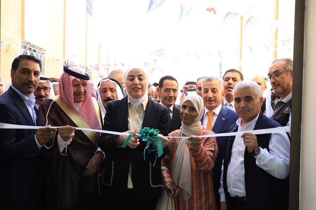 صورة حول : بني مصطفى تفتتح مركز الحسينية للخدمات الاجتماعية بني مصطفى تفتتح مركز الحسينية للخدمات الاجتماعية