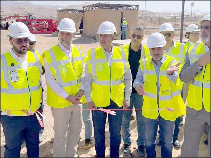 وزير الطاقة يطلع على آخر مستجدات مشروع تطوير ميناء الغاز الطبيعي المسال في العقبة