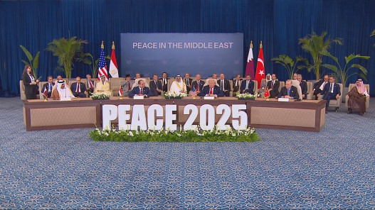 صورة حول : ترامب ودول الوساطة يوقعون وثيقة شاملة لإنهاء الحرب ترامب ودول الوساطة يوقعون وثيقة شاملة لإنهاء الحرب