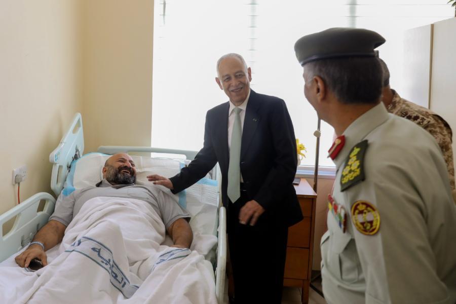 صورة حول : الجنيدي يشكر الملك على الاهتمام ويؤكد: أنتم في قلوبنا الجنيدي يشكر الملك على الاهتمام ويؤكد: أنتم في قلوبنا