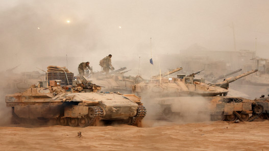 صورة حول : قصف مدفعي ودبابات… الاحتلال يواصل خرق الهدنة قصف مدفعي ودبابات… الاحتلال يواصل خرق الهدنة