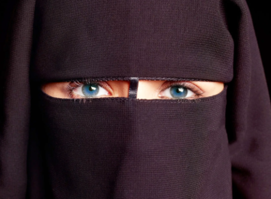 صورة حول : البرتغال: حظر النقاب في الأماكن العامة البرتغال: حظر النقاب في الأماكن العامة