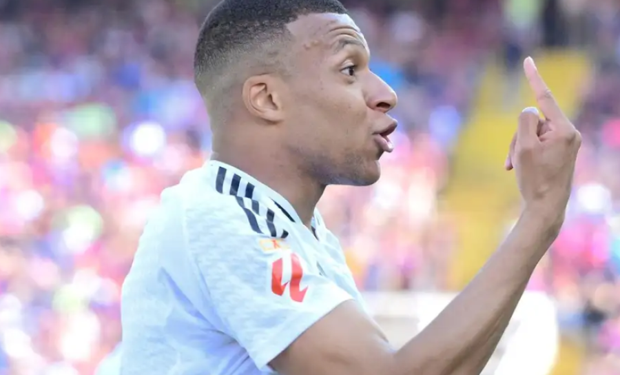 صورة حول : مبابي يعود للملكي بعد إصابته مبابي يعود للملكي بعد إصابته