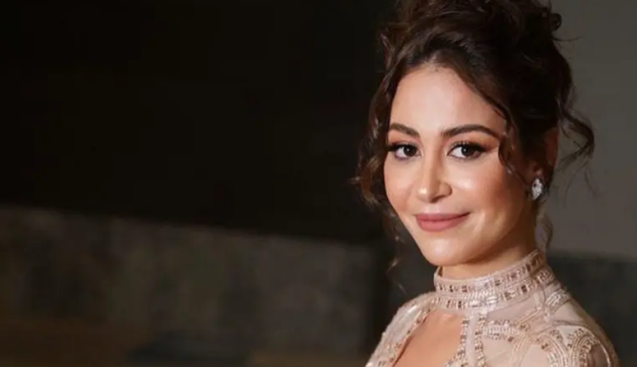 منة شلبي تؤكد زواجها بعد تسريب الوثيقة