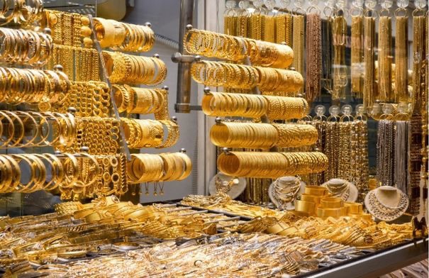 انخفاض أسعار الذهب بالسوق المحلي اليوم