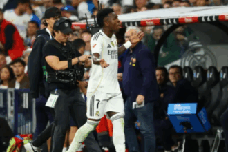 فينيسيوس يصرخ بوجه ألونسو: لماذا أنا؟