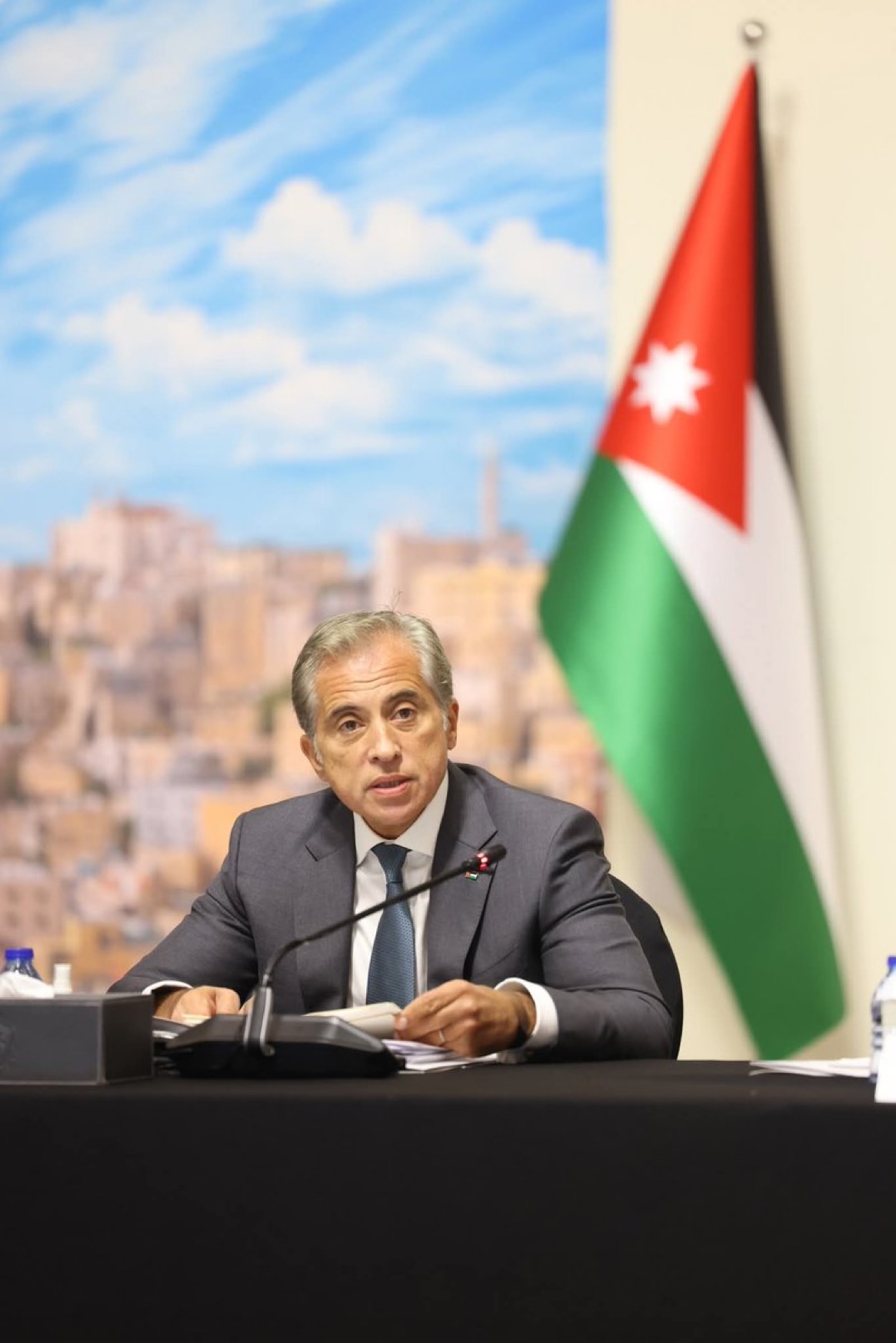 حسان: جهود مكثفة لتثبيت اتفاق إنهاء الحرب في غزة