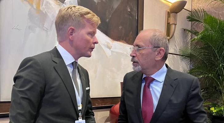 الصفدي يلتقي المبعوث الأممي إلى اليمن