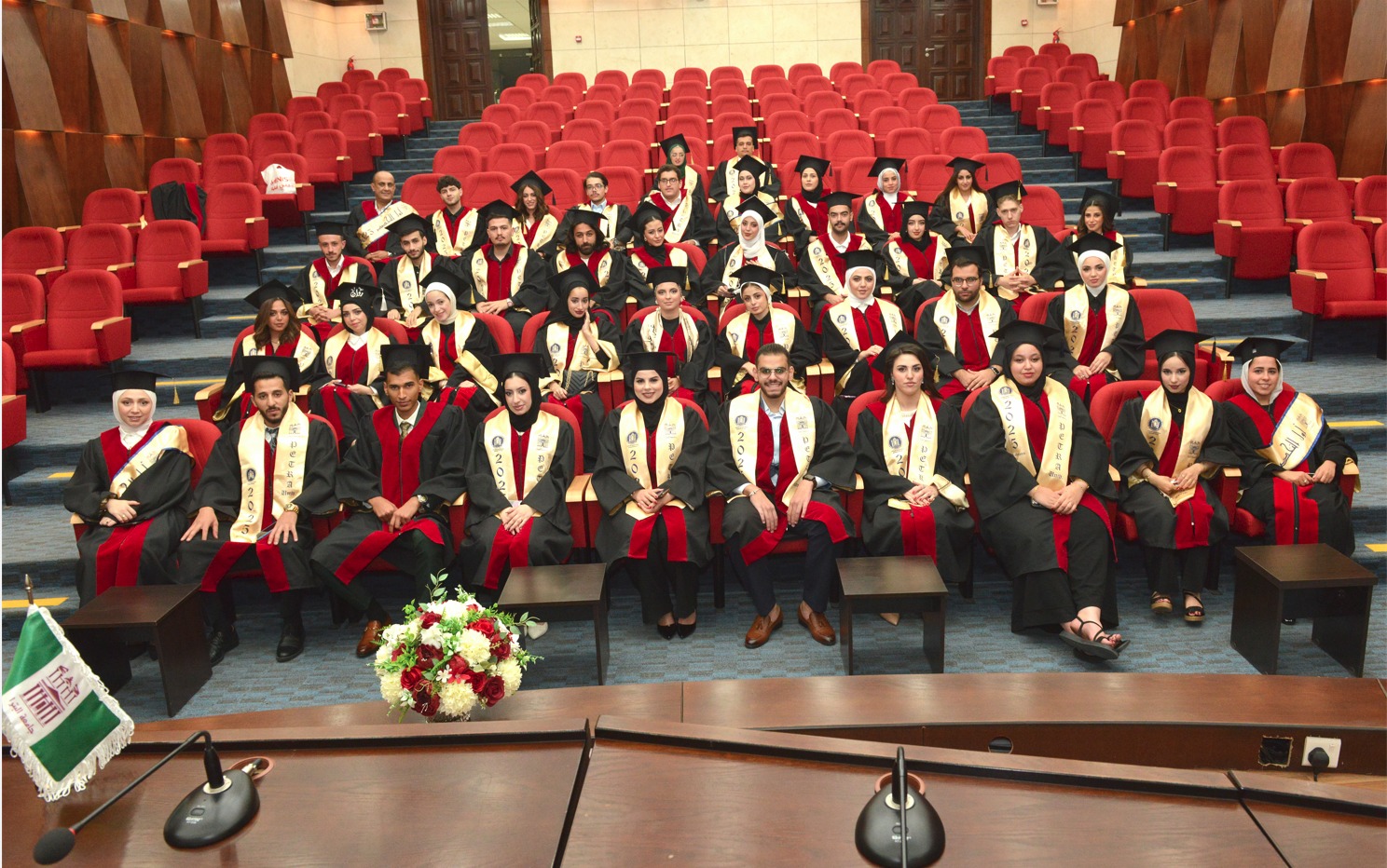 مركز التعليم المستمر في جامعة البترا يحتفل بتخريج الفوج الثاني عشر من الدبلومات التدريبية