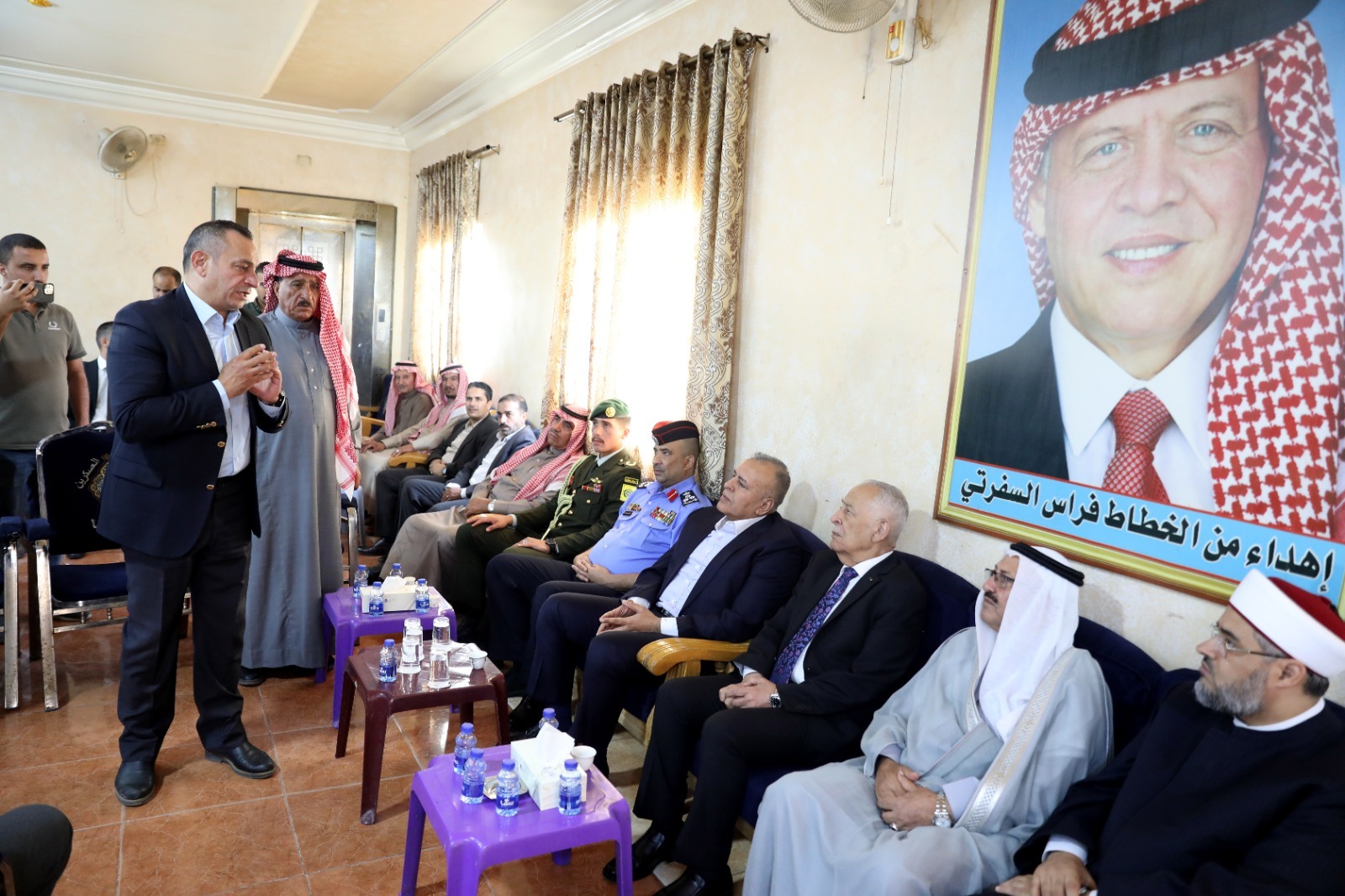 مندوبا عن الملك وولي العهد. العيسوي يعزي النوافعة ورمضان وإسعيفان والموصلي