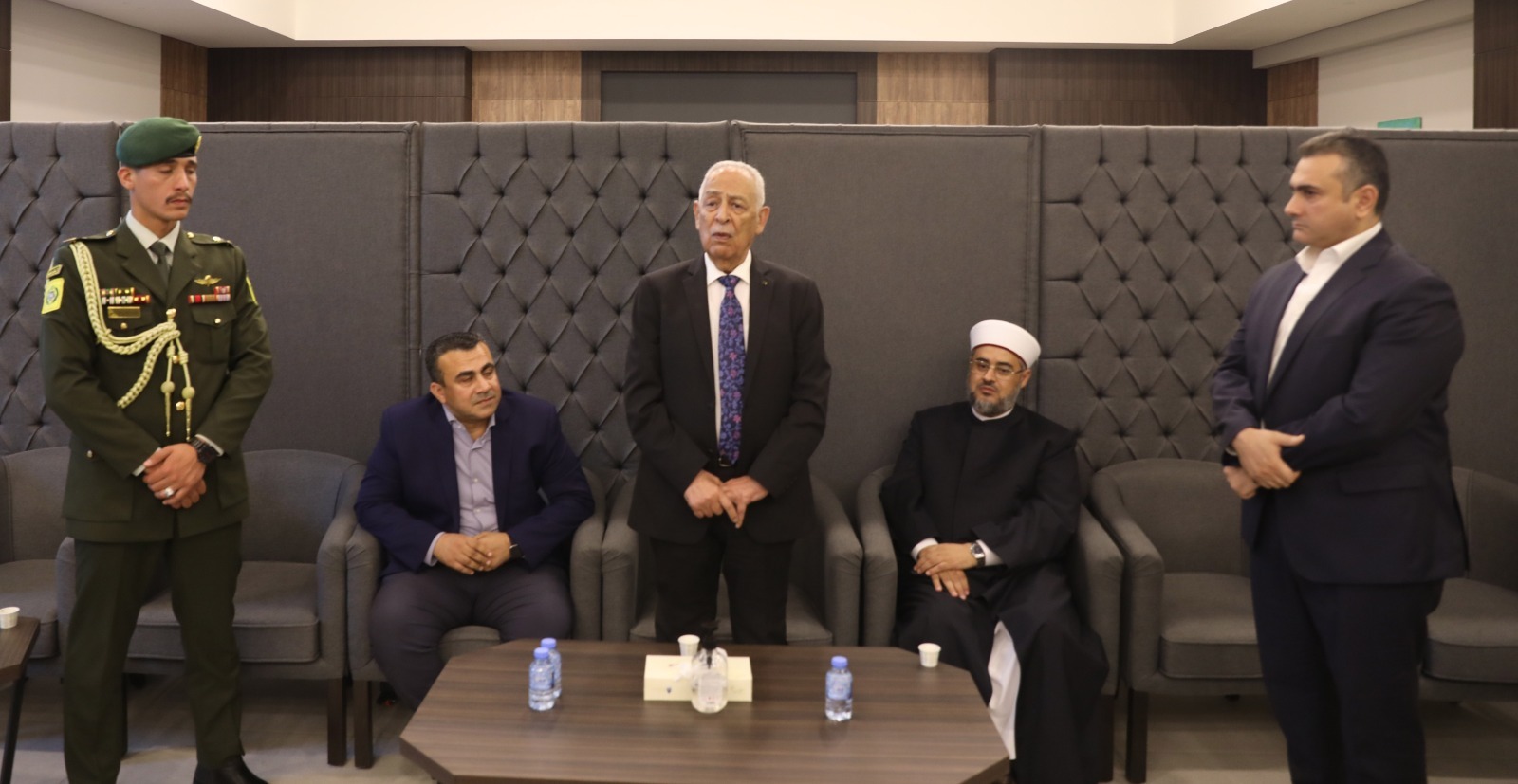 مندوبا عن الملك وولي العهد. العيسوي يعزي النوافعة ورمضان وإسعيفان والموصلي