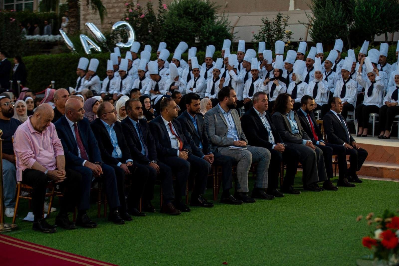 وزير السياحة والآثار يرعى حفل تخريج كلية عمون الجامعية التطبيقية