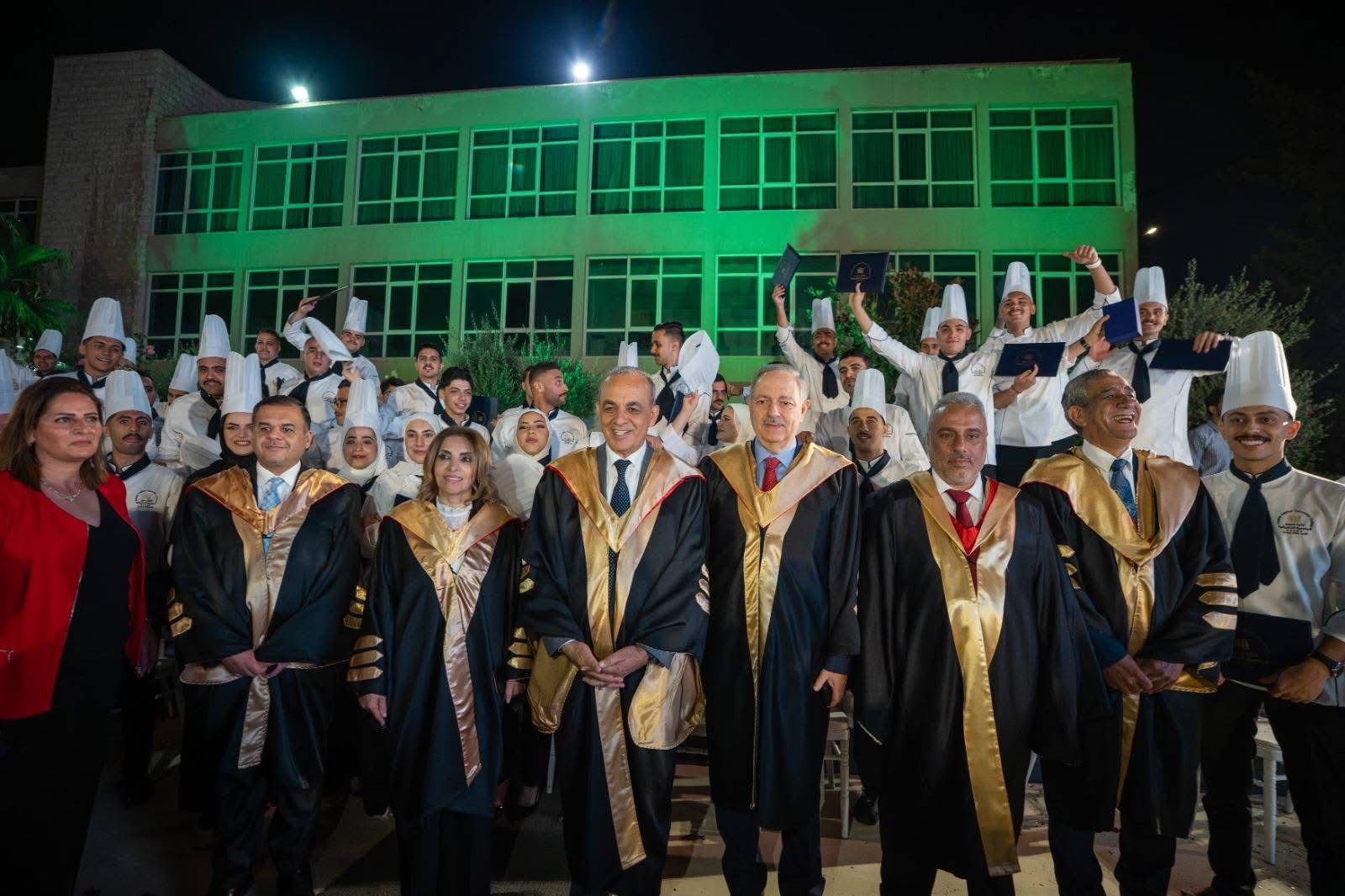 وزير السياحة والآثار يرعى حفل تخريج كلية عمون الجامعية التطبيقية