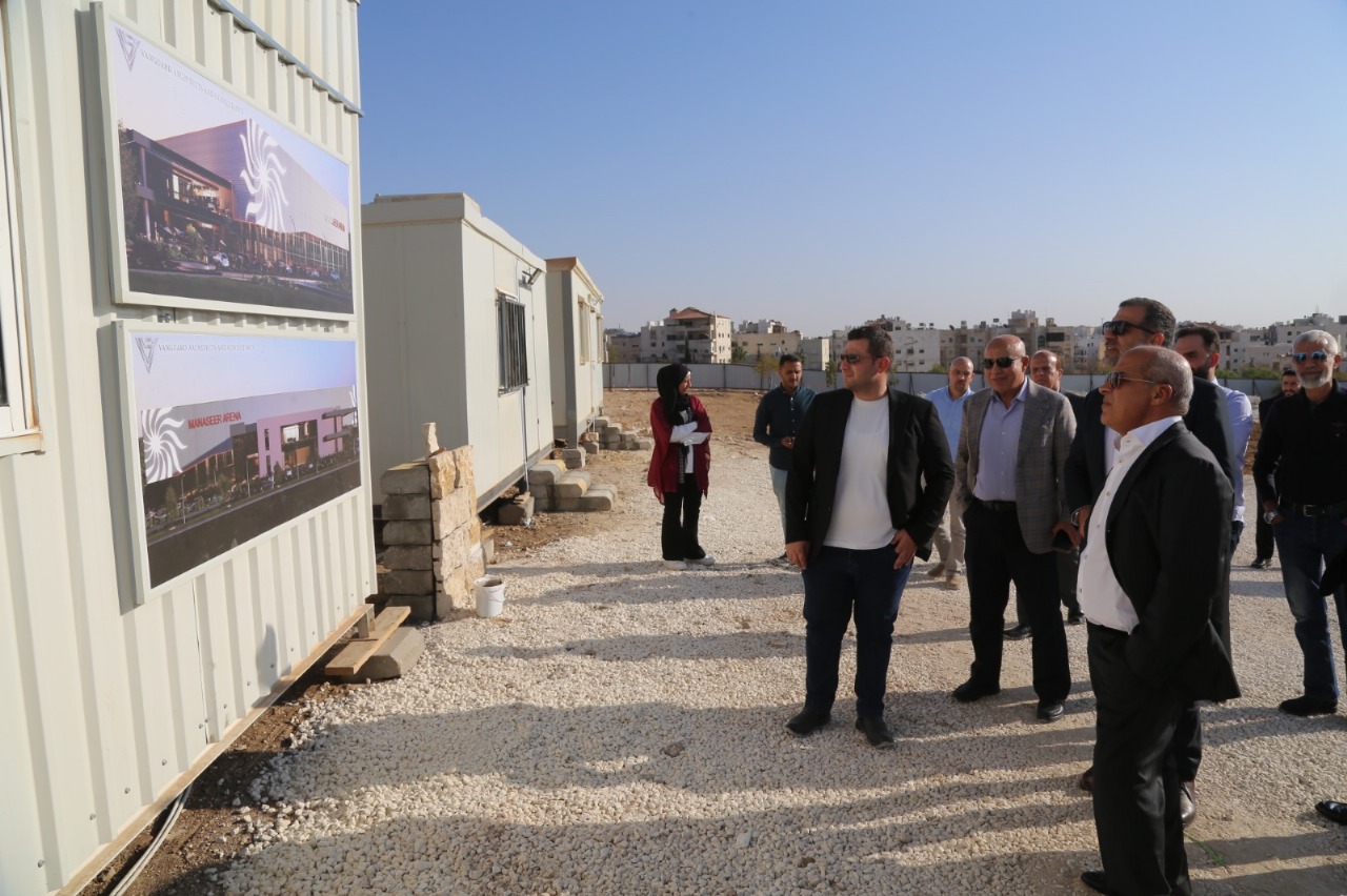 مجموعة المناصير تضع حجر الأساس لمشروع "المناصير أرينا" لرياضة البادل في مجمّع الملك الحسين للأعمال