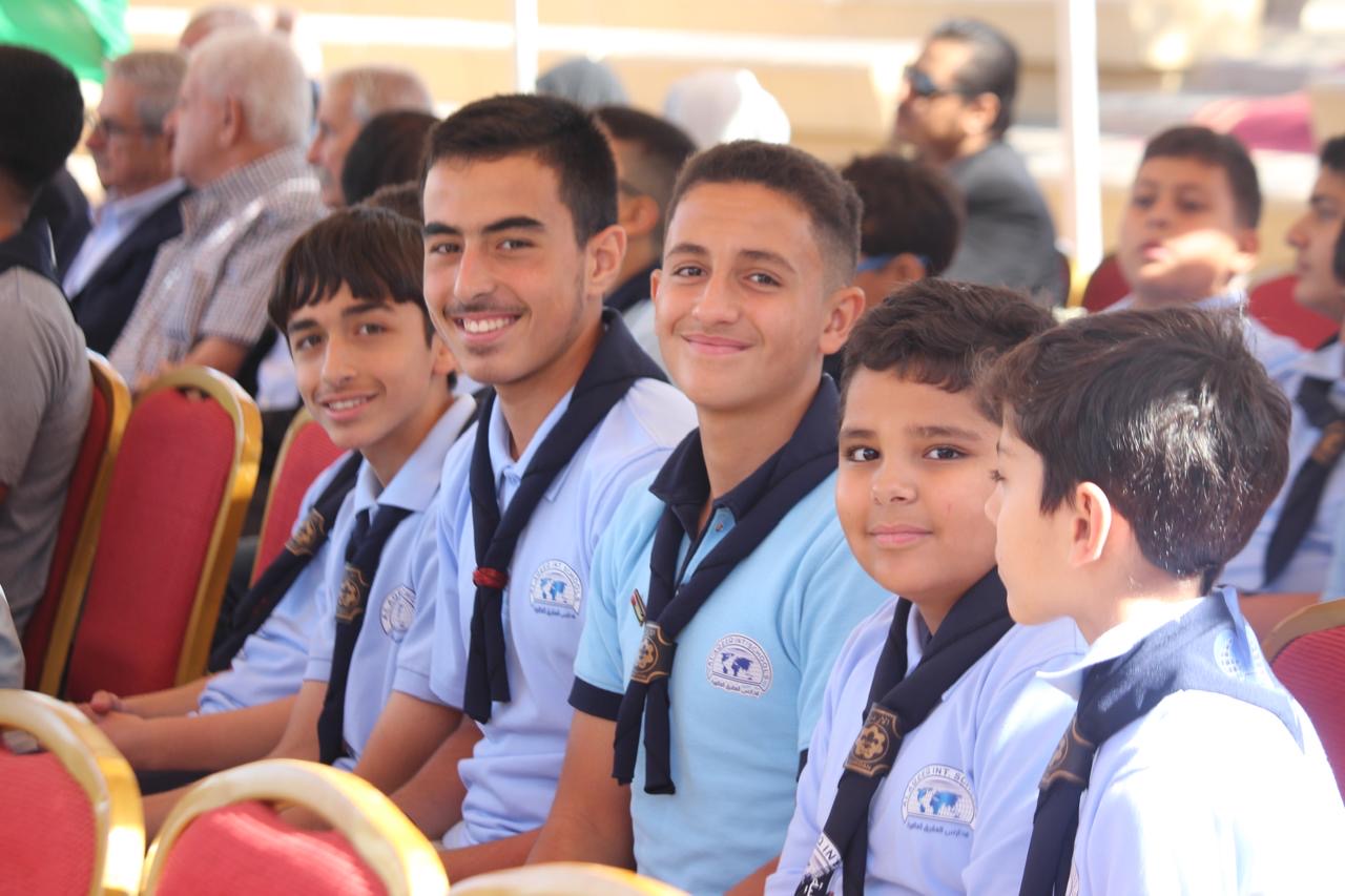 الأميرة بسمة بنت علي تفتتح بازار المزارع في حدائق الملك عبدالله الثاني .. فيديو وصور